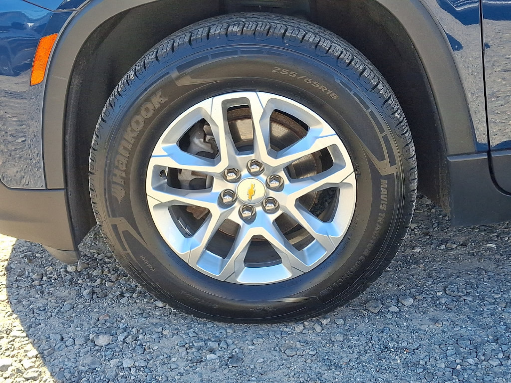 Used 2023 Chevrolet Traverse LS w/ Safety Package AWD/4WD image 32