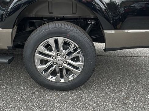 New 2025 Ford F150 King Ranch w/ FX4 Off-Road Package image 19