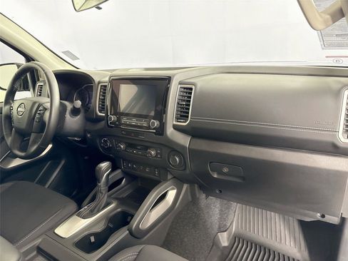 Used 2024 Nissan Frontier SV w/ Hardbody Edition AWD/4WD image 39