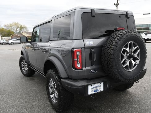 Used 2025 Ford Bronco Badlands image 7