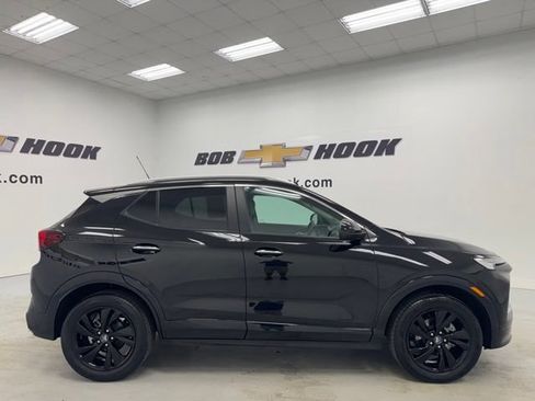 Used 2024 Buick Encore GX Sport Touring w/ Comfort Package AWD/4WD image 4