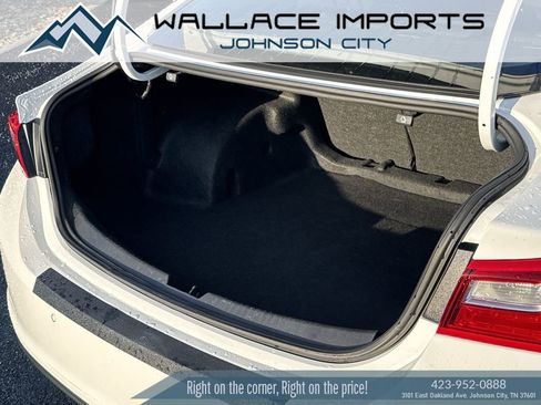 Used 2024 Chevrolet Malibu LT FWD image 42