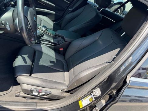 Used 2018 BMW 330i Sedan RWD image 4