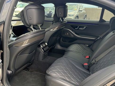 Certified 2022 Mercedes-Benz S 580 4MATIC Sedan image 9