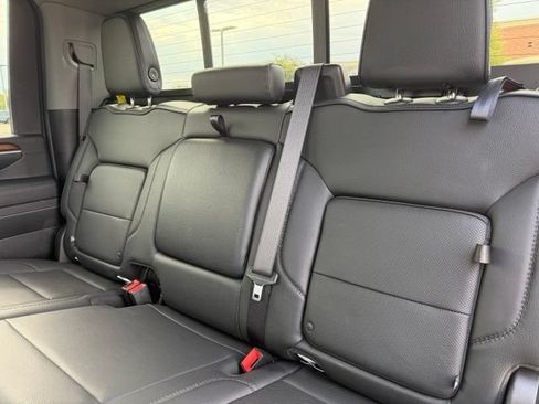 Used 2025 GMC Sierra 2500 Denali w/ Denali Reserve Package AWD/4WD image 22