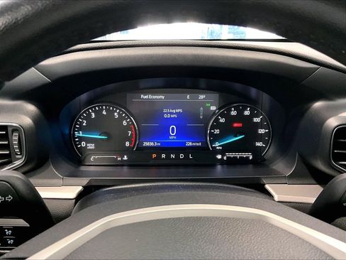Used 2023 Ford Explorer XLT w/ Equipment Group 202A image 13