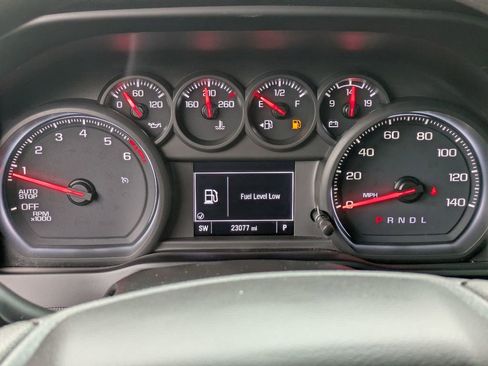 Used 2023 Chevrolet Silverado 1500 Custom image 17