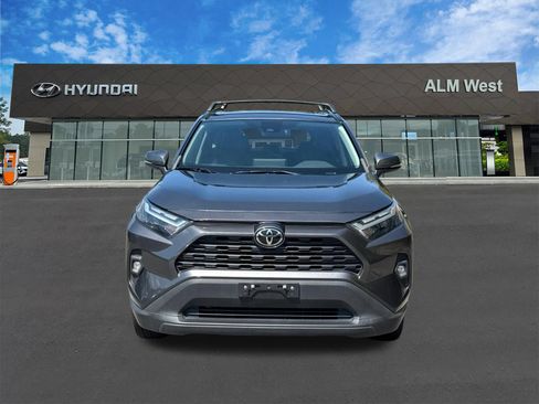 Used 2022 Toyota RAV4 XLE Premium FWD image 2