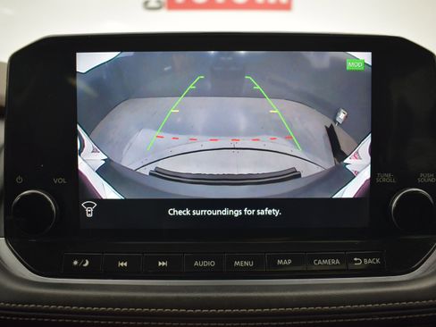 Used 2022 Nissan Rogue Platinum w/ Head-Up Display Package image 24