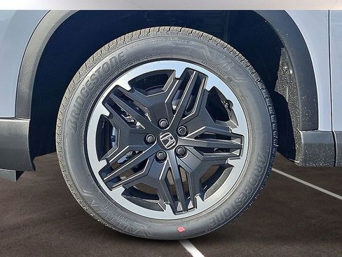 New 2026 Honda Pilot Touring image 7