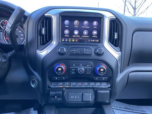 Used 2020 Chevrolet Silverado 1500 RST image 25