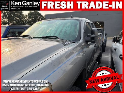 Used 2007 Chevrolet Silverado 2500 LT w/ 1LT Convenience Package RWD image 3