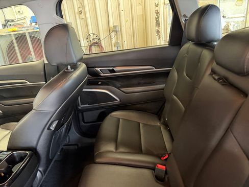Used 2022 Kia Telluride LX AWD/4WD image 33