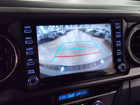 Used 2021 Toyota Tacoma TRD Sport w/ Technology Package RWD image 28