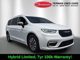 Used 2023 Chrysler Pacifica Limited FWD video 1