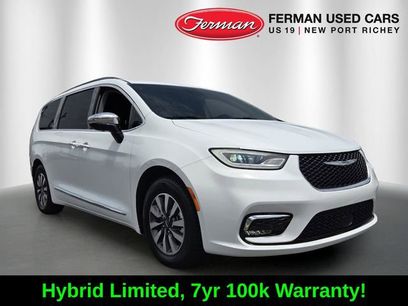 Used 2023 Chrysler Pacifica Limited
