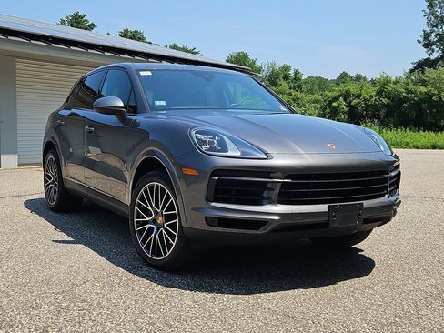 Used 2021 Porsche Cayenne AWD/4WD image 9