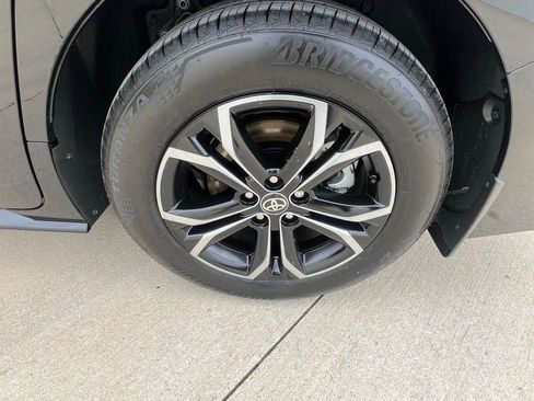 New 2026 Toyota Sienna Platinum image 24