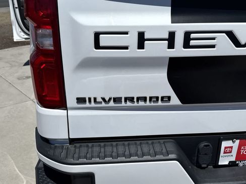 Used 2021 Chevrolet Silverado 1500 RST w/ Rally Edition AWD/4WD image 9