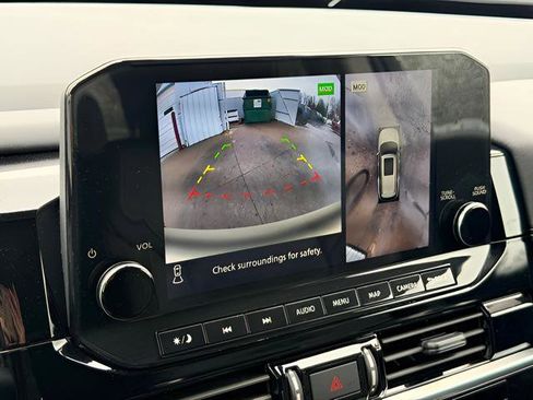 Used 2024 Nissan Pathfinder Platinum w/ Cargo Package image 45