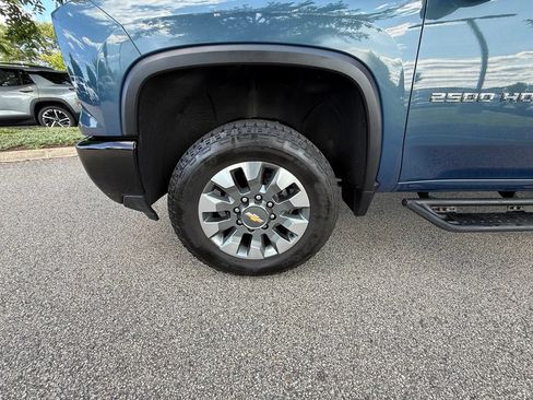 Used 2025 Chevrolet Silverado 2500 Custom w/ Custom Convenience Package AWD/4WD image 34