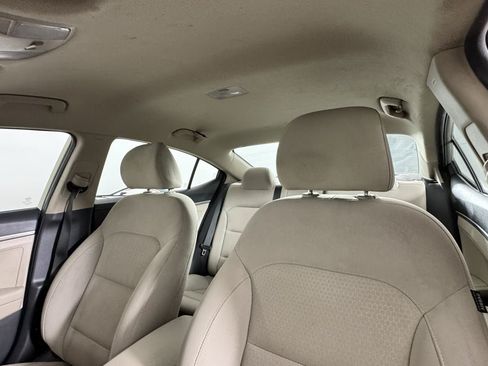 Used 2017 Hyundai Elantra SE FWD image 13