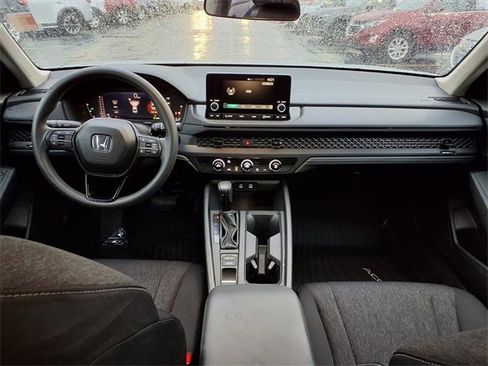 Certified 2025 Honda Accord LX image 5
