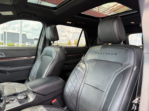 Used 2018 Ford Explorer Platinum AWD/4WD image 13