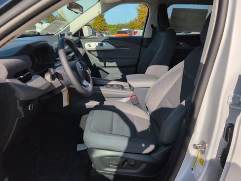 New 2026 Ford Explorer Active image 6