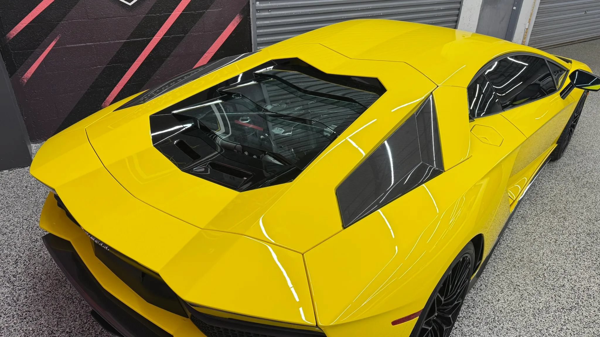 Used 2018 Lamborghini Aventador S AWD/4WD image 16