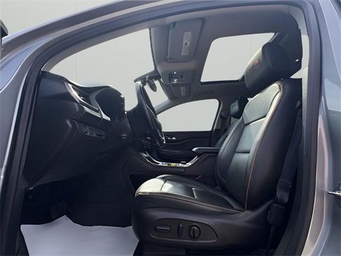 Used 2023 GMC Acadia AT4 w/ Technology Package image 12