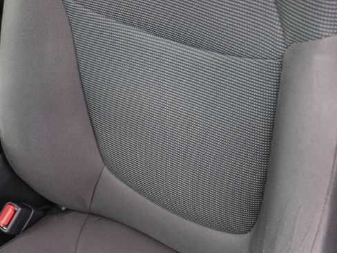 Used 2021 Toyota RAV4 LE image 23