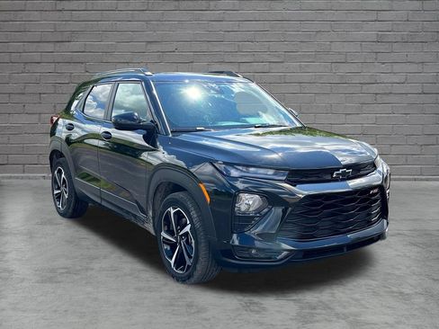 Certified 2023 Chevrolet TrailBlazer RS w/ Sun and Liftgate Package AWD/4WD image 6