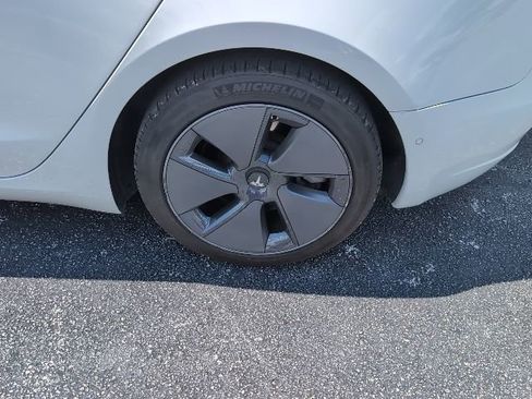 Used 2022 Tesla Model 3 Long Range image 7