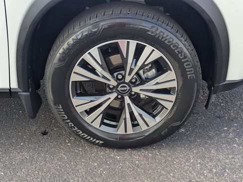 Certified 2023 Nissan Rogue SV image 10