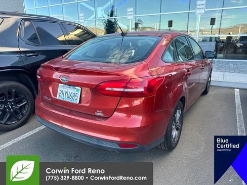 Used 2018 Ford Focus SE w/ SE Appearance Package FWD image 5