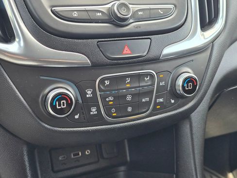 Used 2019 Chevrolet Equinox LT FWD image 31