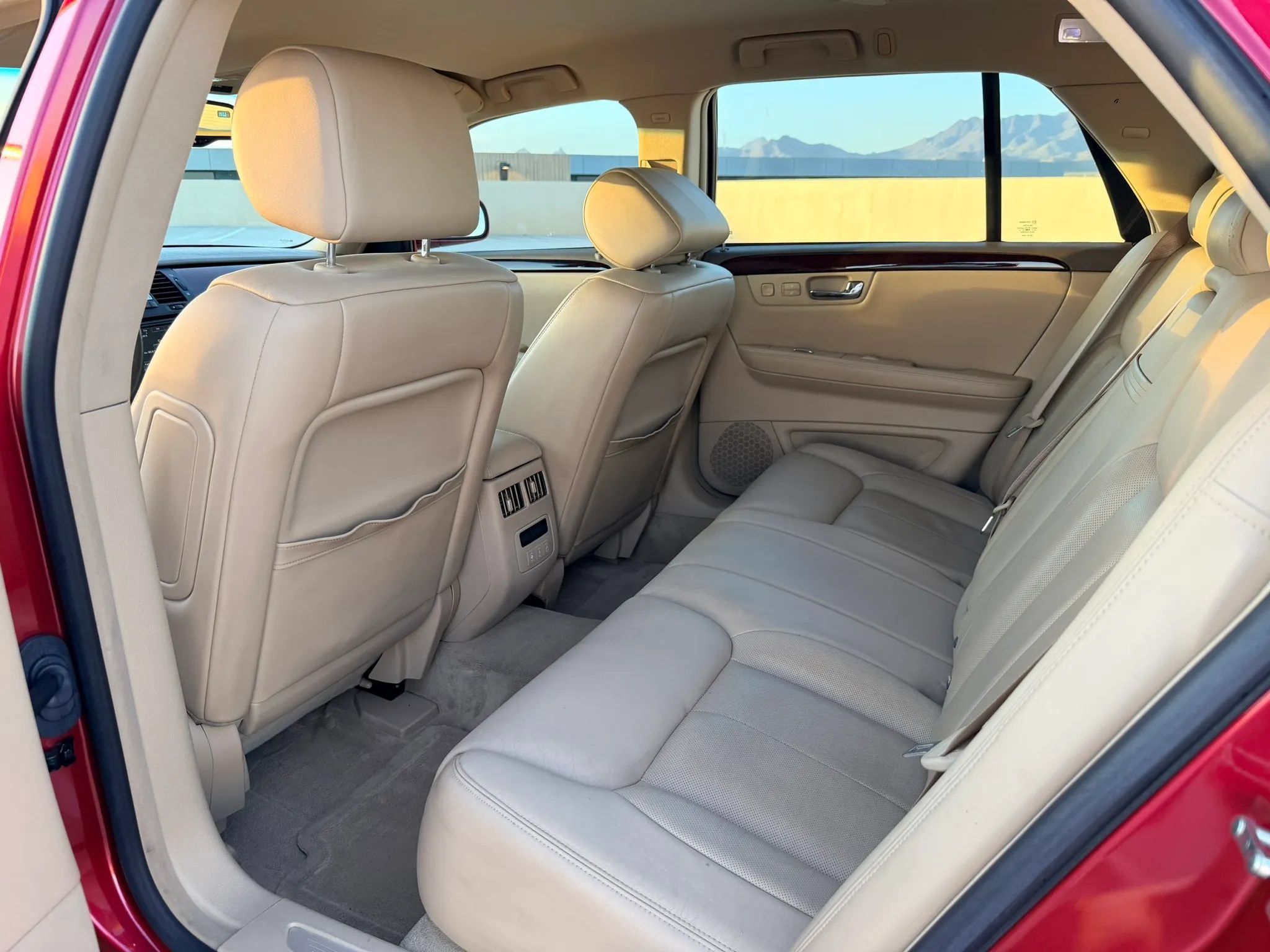 Used 2006 Cadillac DTS FWD image 11