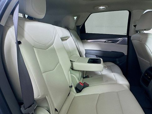 Used 2023 Cadillac XT5 Premium Luxury image 19