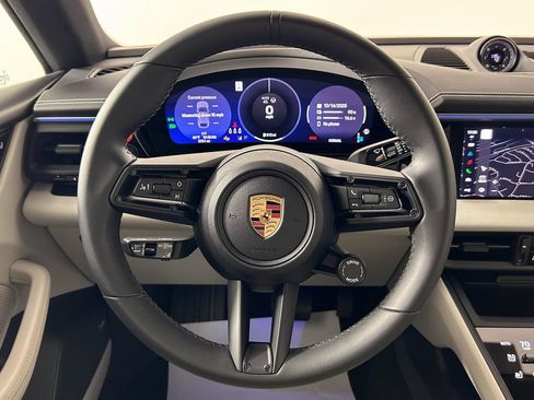 Certified 2024 Porsche Macan 4 Electric AWD/4WD image 17