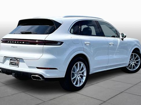 Used 2025 Porsche Cayenne AWD/4WD image 13