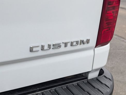 Used 2025 Chevrolet Silverado 2500 Custom w/ Custom Value Package image 18