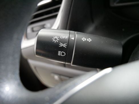 Used 2017 MAZDA MAZDA3 Sport image 32