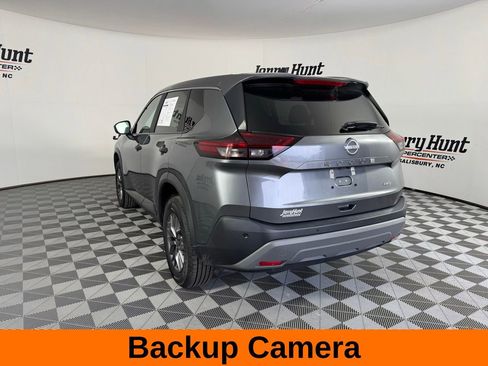 Used 2023 Nissan Rogue S image 7