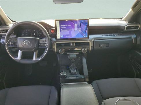 Certified 2025 Toyota Tacoma TRD Off-Road AWD/4WD image 10