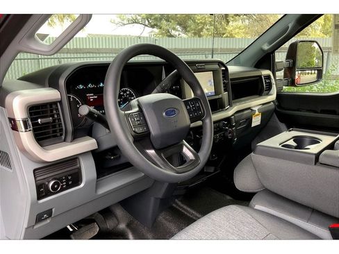New 2025 Ford F350 XL w/ 360-Degree Camera Package image 21