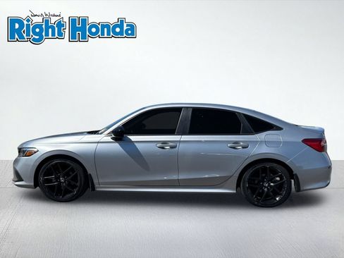 Used 2024 Honda Civic Sport image 3
