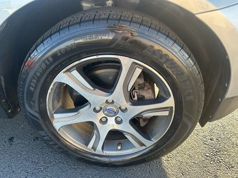 Used 2011 Volvo XC60 T6 image 25