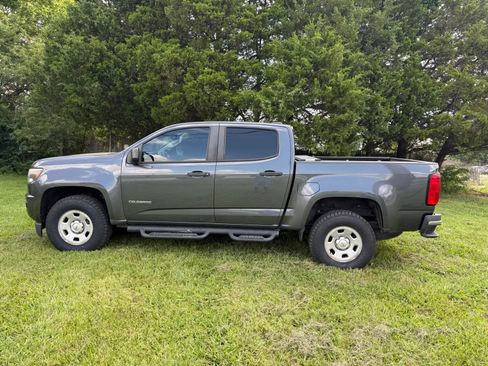 Used 2017 Chevrolet Colorado W/T w/ WT Convenience Package RWD image 3