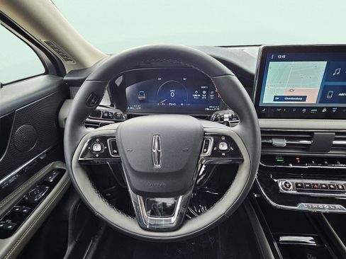 New 2026 Lincoln Corsair Premiere image 22